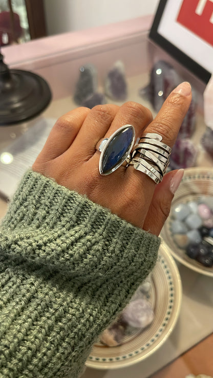 Labradorit Ring - Dein Stein für Intuition & Transformation
